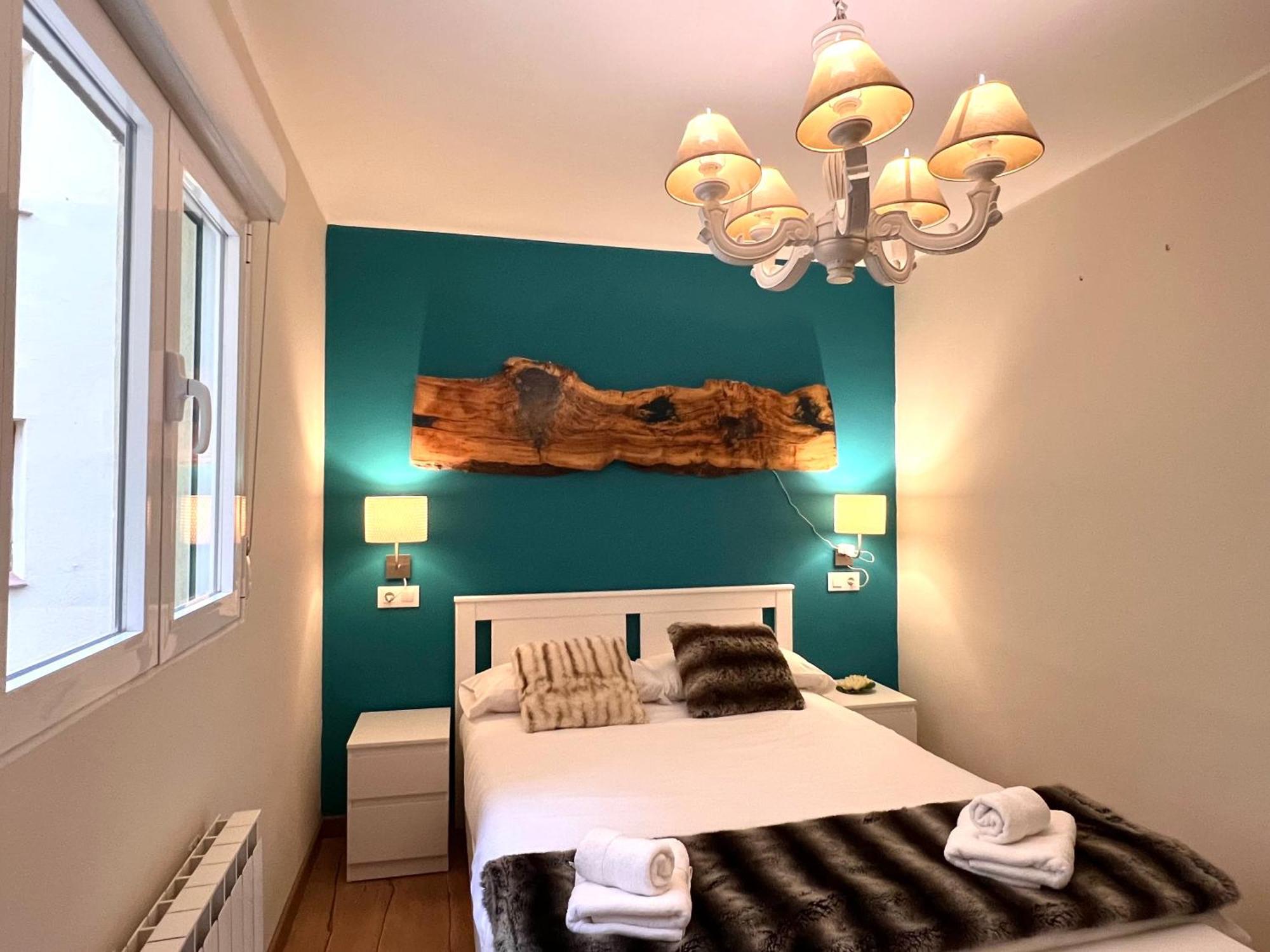 Apartament Les Vernedes - L'Amfitriona ซอร์ต ภายนอก รูปภาพ