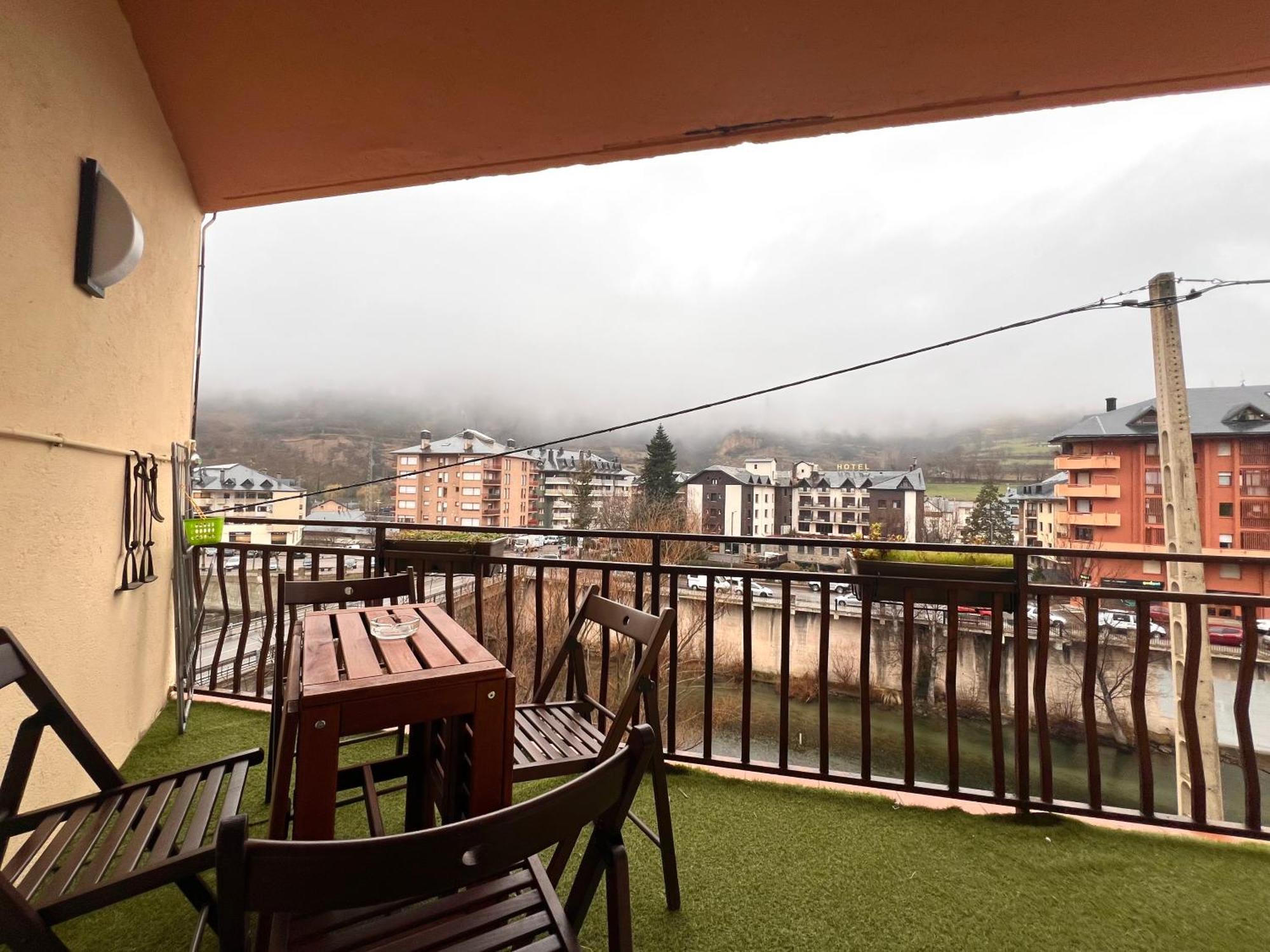 Apartament Les Vernedes - L'Amfitriona ซอร์ต ภายนอก รูปภาพ